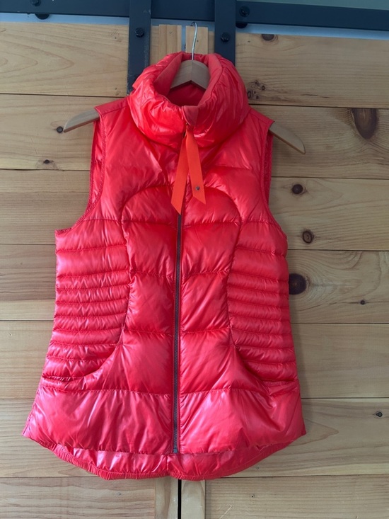 lululemon athletica Jackets & Blazers - lululemon athletica Fluffin’ Aesome Glossy Quilted Puffer Vest Size 8
